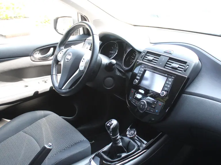 Nissan Pulsar 1.2 DIG-T Connect Edition Navigatie, Achteruitrijcamera, Trekhaak Afneembaar, Keyless Entry & Start afbeelding 14