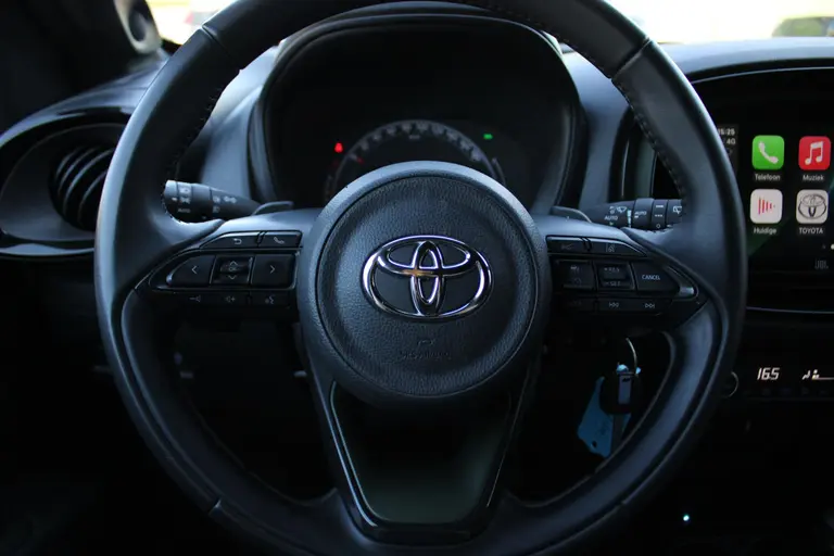 Toyota Aygo X 1.0 VVT-i S-CVT Envy Achteruitrijcamera, Cruise Control Adaptief, Airco Automatisch, DAB, Bluetooth afbeelding 23