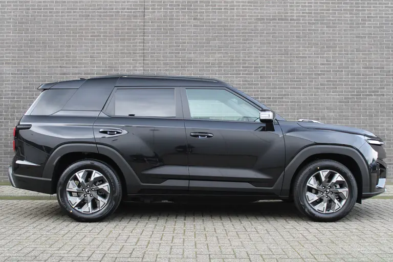 KGM Torres EVX Platinum 73.4 kWh 207pk, Space Black, Warmtepomp, 18"inch LM velgen 7 jaar garantie! afbeelding 3