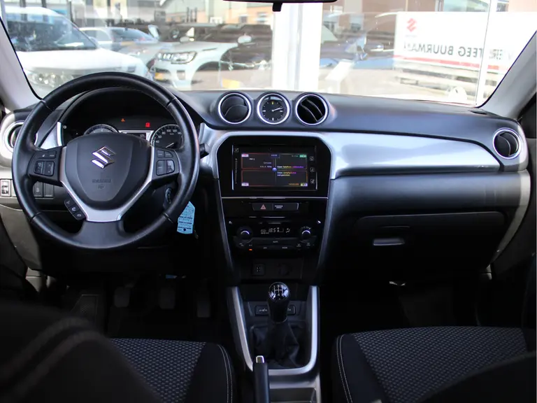Suzuki Vitara 1.6 Exclusive Trekhaak, Cruise en Climate Control, Achteruitrijcamera, Bluetooth afbeelding 20