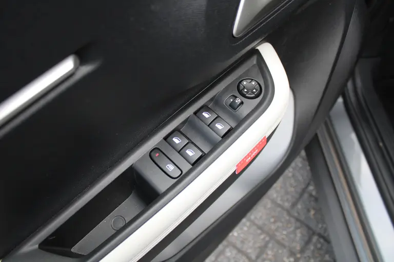 Citroën C3 1.2 100PK Turbo Max Navigatie, Achteruitrijcamera, Climate Control, Cruise Control, Apple Carplay, Android Auto afbeelding 8