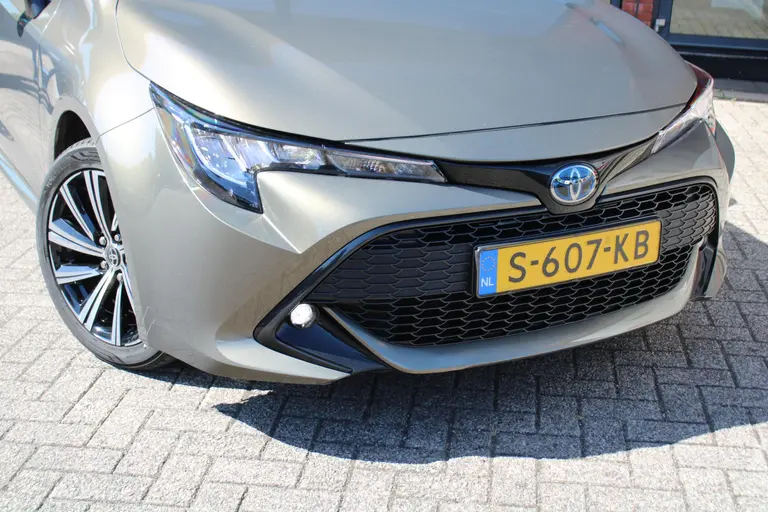 Toyota Corolla Touring Sports 1.8 Hybrid Dynamic Automaat, Trekhaak, All-Seasonbanden en 1e Eigenaar! afbeelding 32
