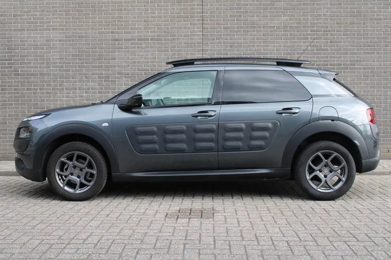 Citroën C4 Cactus 1.2 PureTech Shine Trekhaak, Navigatie, Airco, CruiseControl, Achteruitrijcamera afbeelding 2