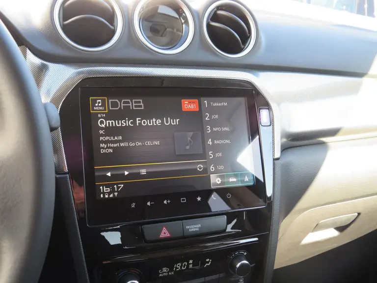 Suzuki Vitara 1.4 Boosterjet Style Smart Hybrid, Trekhaak, ORG Treeplanken, Draadloos Carplay, ZEER COMPLEET! afbeelding 18