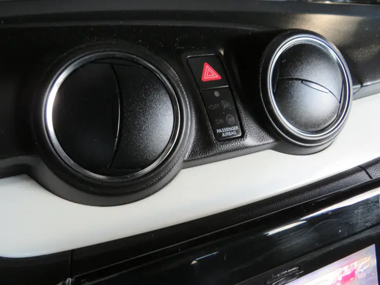 Suzuki Swift Boosterjet,Stijl/Style Smart Hybrid, Dealer onderhouden Navigatie, Keyless, Cruise-Control afbeelding 22