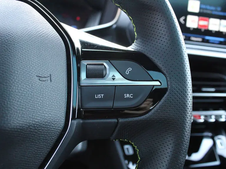 Peugeot 208 1.2 PureTech GT 100PK Navigatie, Panoramadak, Keyless start, Achteruitrijcamera, Apple CarPlay-Android Auto, Parkeersensoren voor & achter afbeelding 23