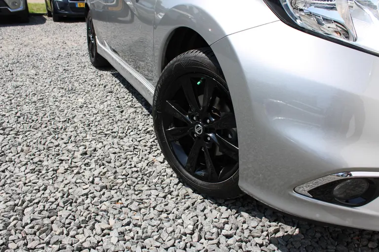 Nissan Note 1.2 Black Edition, All-Seasons, Hoge instap, Navigatie en Cruise Control! afbeelding 5