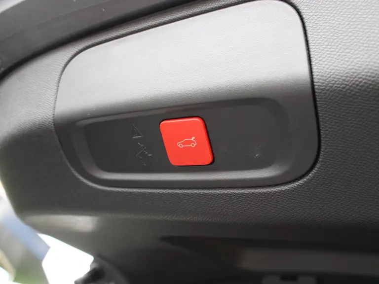 Peugeot 408 GT 1.2 PureTech 130PK EAT8 Automaat Navigatie, Rondomzichtcamera, Stoelverwarmig, Massage, Stuurverwarming, Panoramadak, Trekhaak afbeelding 15