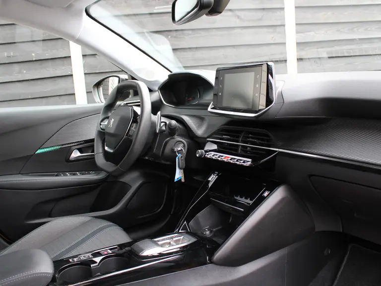 Peugeot 208 1.2 PureTech Allure 100PK EAT8 Automaat Navigatie, Camera achter, Parkeerhulp Achter, Lichtmetalen velgen, Cruise Control afbeelding 36