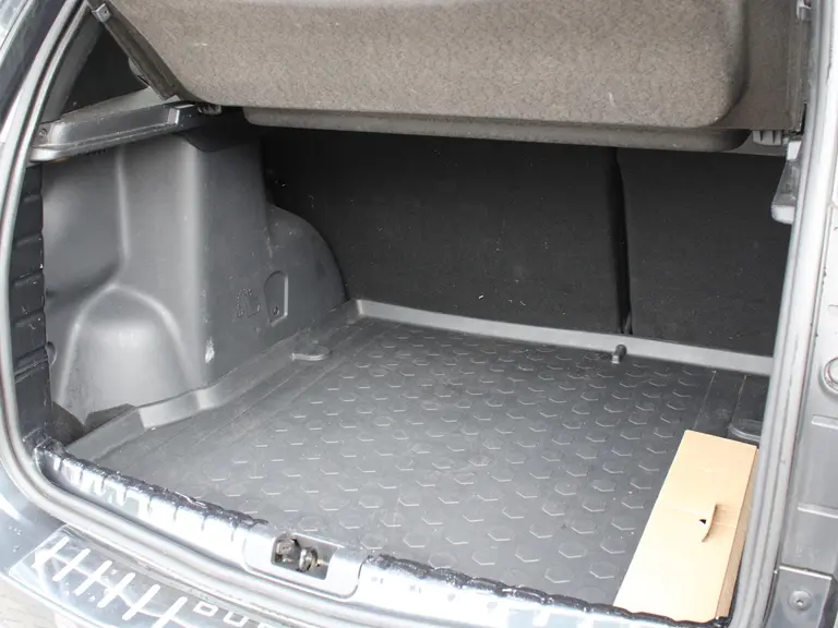 Dacia Duster Blackshadow 1.2 TCe 4x2 125PK Leder, Trekhaak, Achteruitrijcamera, Navigatie, Airco afbeelding 11