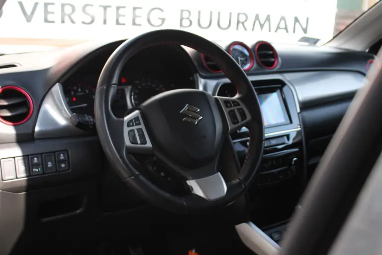 Suzuki Vitara 1.4 S Adaptieve Cruise Control, Parkeersensoren Voor en Achter, Climate Control, Navigatie, Stoelverwarming afbeelding 4