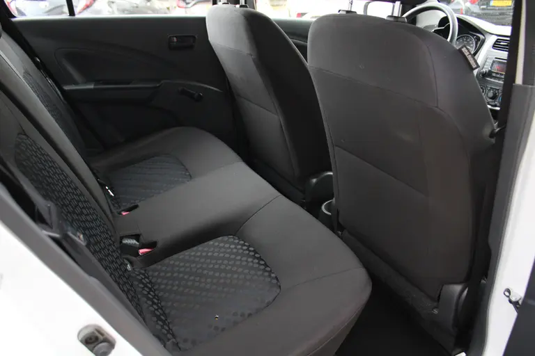 Suzuki Celerio 1.0 Comfort Airco, Bluetooth, Elektrische Ramen, Centrale Vergrendeling afbeelding 18