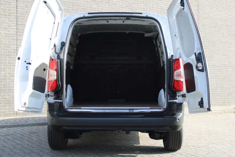 Citroën Berlingo 1.5 BlueHDi 130 EAT8 S&S L1 Automaat, CruiseControl, DAB, Applecarpl./Andr. Auto, Airco, Achteruitrijcamera afbeelding 8