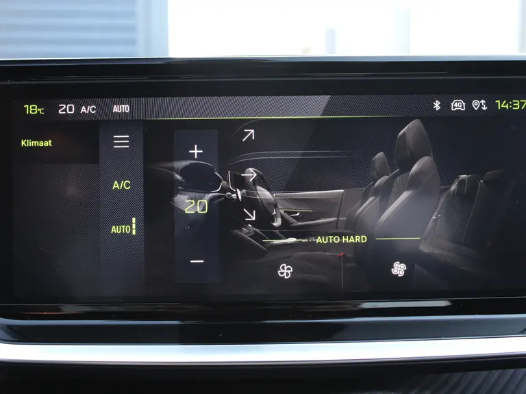 Peugeot 2008 1.2 PureTech 130PK GT EAT8 Automaat Alcantara Leder, Navigatie, Stoelverwarming & Massage, 360 Camera, Keyless afbeelding 29