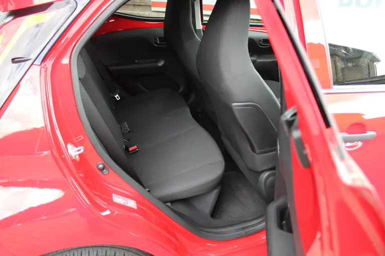 Toyota Aygo 1.0 VVT-i x-fun , 1e Eigenaar en Dealer onderhouden afbeelding 14