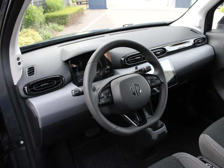 Leapmotor T03 Design 37.3 kWh Navigatie, Camera achter, Parkeerhulp achter, Audio, Keyless Start, Lichtmetalen velgen afbeelding 14