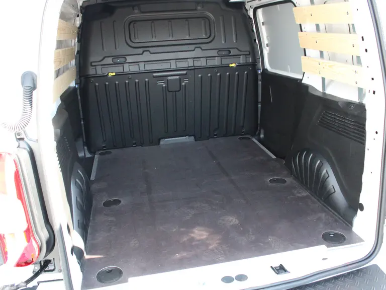 Peugeot Partner 1.5 BlueHDi 130PK EAT8 Automaat L1 White & Black Edition, Navigatie, Airconditioning, Camera Achter + Zijkant, Parkeerhulp voor & achter, Trekhaak afbeelding 16
