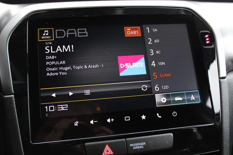Suzuki Vitara 1.4 Boosterjet Select Smart Hybrid Adaptieve Cruise en Climate Control, Navigatie, Achteruitrijcamera afbeelding 22