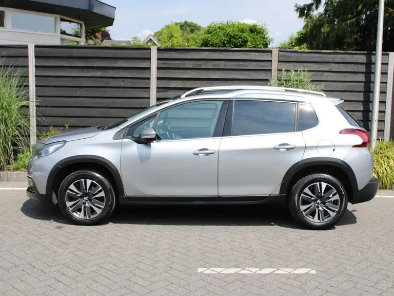 Peugeot 2008 1.2 PureTech Allure 110PK EAT6 Automaat afbeelding 5