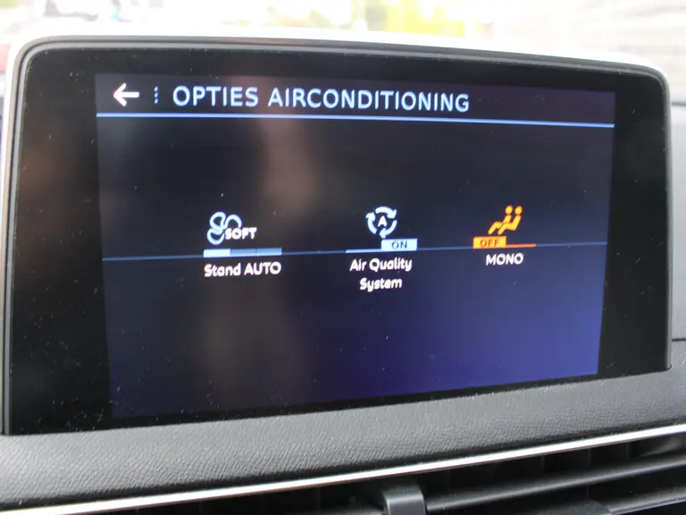 Peugeot 3008 Blue Lease Premium 1.2 PureTech 130PK EAT8 Automaat Navigatie, El. bedienbare bestuurders stoel met geheugen, Adaptive Cruise Control, El bedienbare achterklep,  Trekhaak afneembaar afbeelding 25