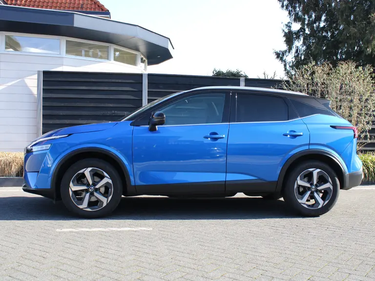 Nissan QASHQAI 1.3 MHEV 140PK Premiére Edition Navigatie, Keyless, Rondomzicht Camera, Stoel, Stuur en Voorruitverwarming, Panoramadak afbeelding 4