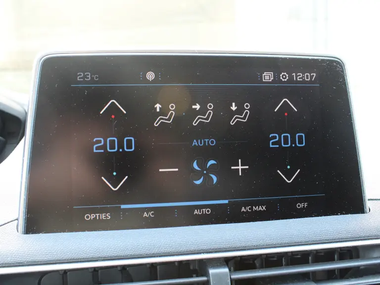 Peugeot 3008 1.2 PureTech 130PK Première Lederen bekleding, Stoelverwarming voor, Navigatie en Elektrische Achterklep afbeelding 19