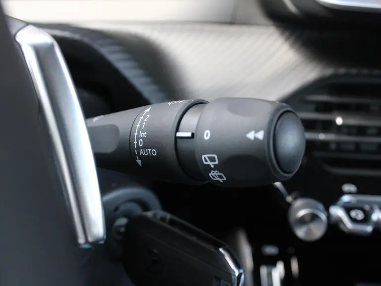Peugeot 208 1.2 Hybrid 110PK e-DCS6 Allure Navigatie, 360 camera, Lichtmetalen velgen, Parkeerhulp voor & achter, Cruise Control afbeelding 19