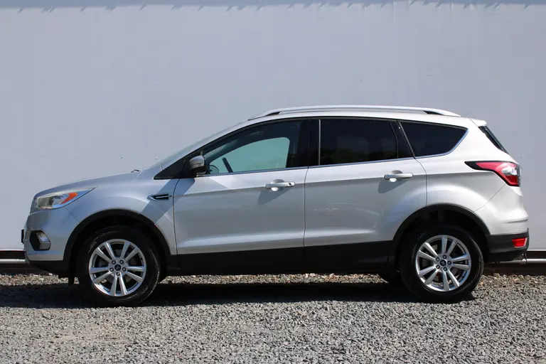 Ford Kuga 1.5 EcoBoost Trend Ultimate,Trekhaak, 120pk, Navigatie, Cruise Control, Keyless start afbeelding 3