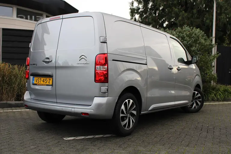 Citroën ë-Jumpy Driver 50kWh 136PK L2H1 inclusief batterijtest Navigatie, Climate Control, Keyless Go, Parkeerhulp, 100% Elektrisch! afbeelding 9