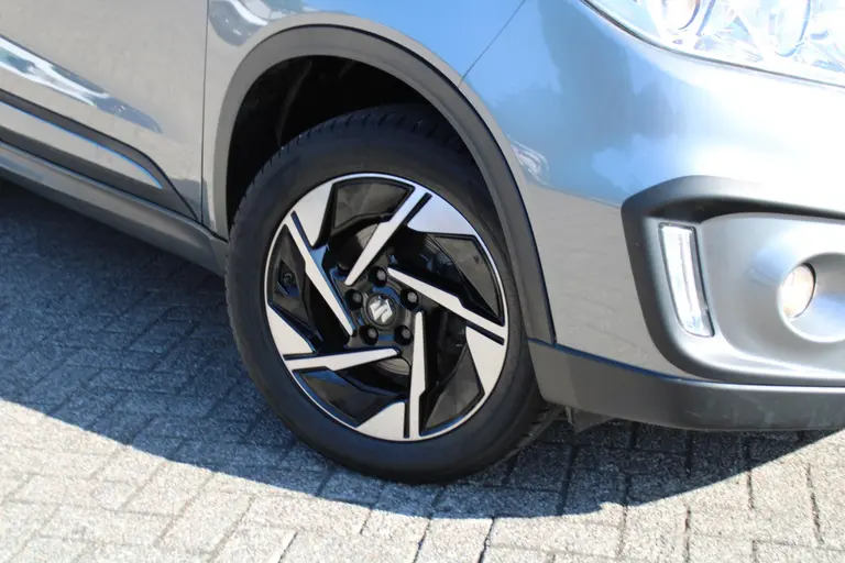 Suzuki Vitara 1.6 Rhino 1e eigenaar, Trekhaak, Nieuwe 17 inch! afbeelding 8