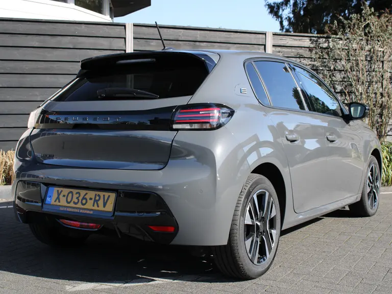 Peugeot e-208 EV Style 50 kWh Navigatie, Keyless, Stoelverwarming, Parkeersensoren Voor & Achter, Apple Carplay, Android Auto afbeelding 9