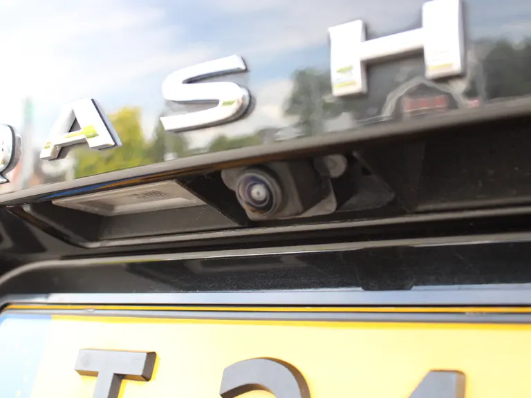 Nissan QASHQAI N-Style 1.3 MHEV 158PK Xtronic Automaat Navigatie, Rondomzichtcamera, Adaptieve Cruise Control, Climate Control, Apple Carplay, Android Auto afbeelding 12