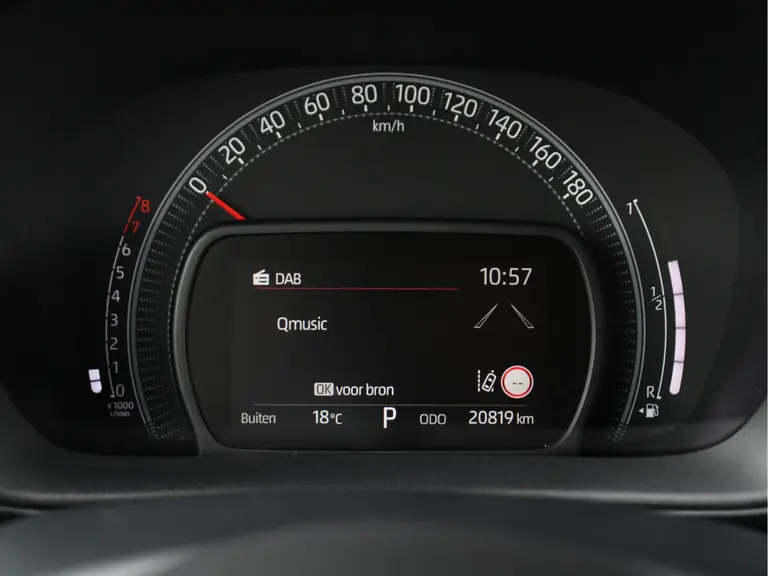 Toyota Aygo X 1.0 VVT-i S-CVT Pulse Automaat Adaptieve Cruise Control, Carplay/Android Auto, Achteruitrijcamera, Airco afbeelding 28