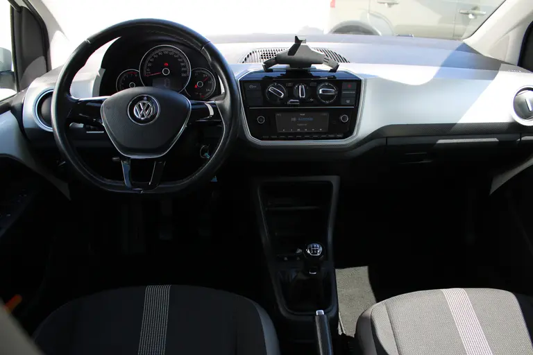 Volkswagen up! 1.0 BMT high up! Bluetooth, Parkeersensoren, Cruise-Control, LM-Velgen en Keurig onderhouden! afbeelding 7