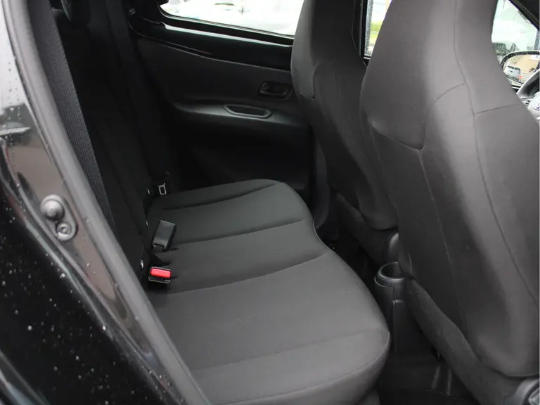 Toyota Aygo X 1.0 VVT-i MT Play Adaptieve Cruise Control, Carplay/Android Auto, Achteruitrijcamera, Bluetooth, Airco afbeelding 34