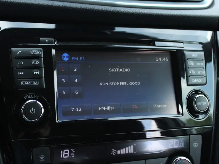 Nissan QASHQAI 1.2 N-Connecta Automaat Trekhaak, Panoramadak, Cruise en Climate Control, Achteruitrijcamera afbeelding 23