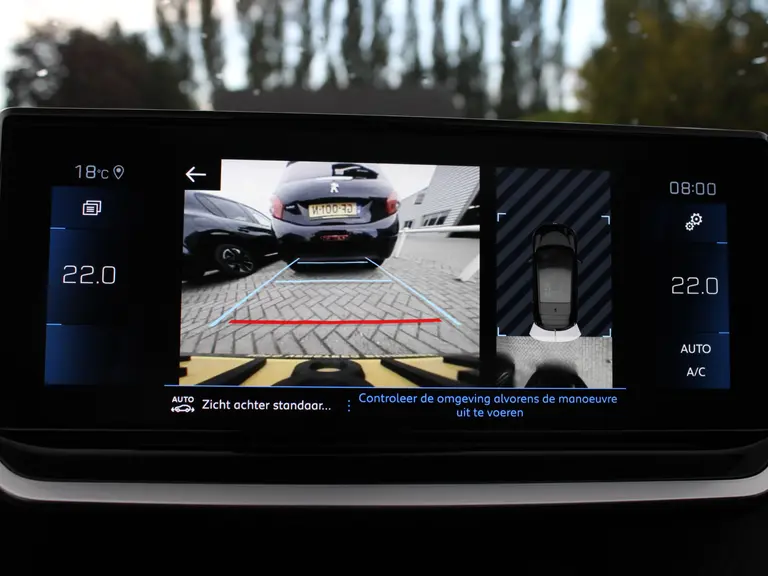 Peugeot 208 1.2 PureTech GT 100PK Navigatie, Panoramadak, Keyless start, Achteruitrijcamera, Apple CarPlay-Android Auto, Parkeersensoren voor & achter afbeelding 33