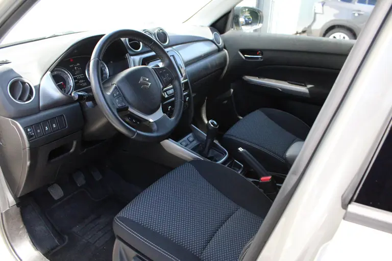 Suzuki Vitara 1.0 Boosterjet Select Achteruitrijcamera, Trekhaak, Navigatie, Cruise Control afbeelding 14