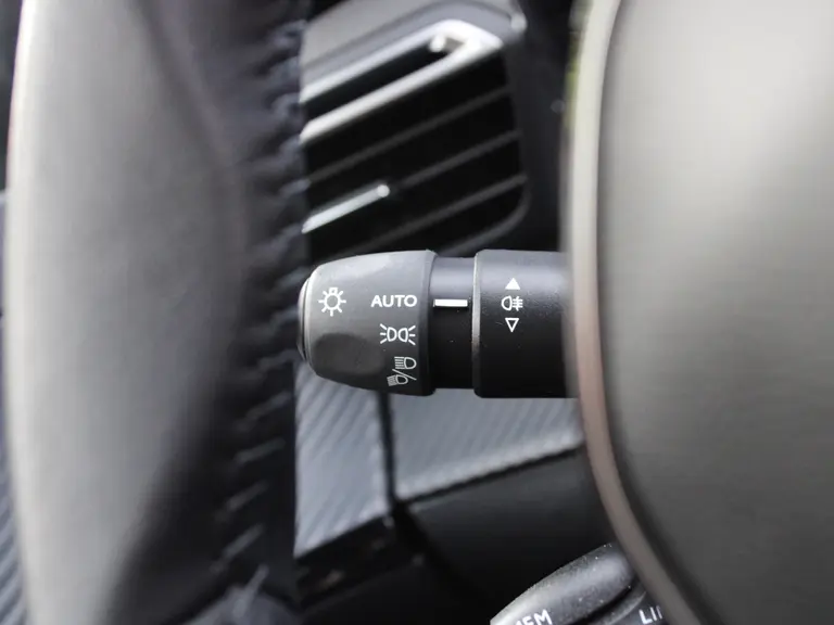 Peugeot e-2008 Active 54 kWh 156pk Navigatie, Achteruitrijcamera, Apple Carplay, Android Auto, Climate Control, Cruise Control afbeelding 17