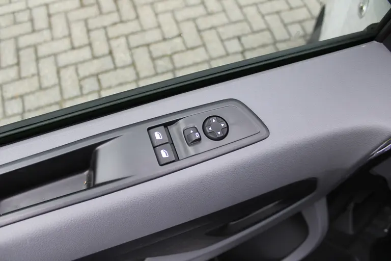 Citroën Jumpy Club M 50 kWh Cruise control, Airco, Apple carplay/Android auto, Radio, Elek.bediende ramen en spiegels afbeelding 14