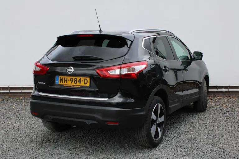 Nissan QASHQAI 1.2 N-Vision, Automaat, Parkeersensoren voor en Panorama Dak! afbeelding 3