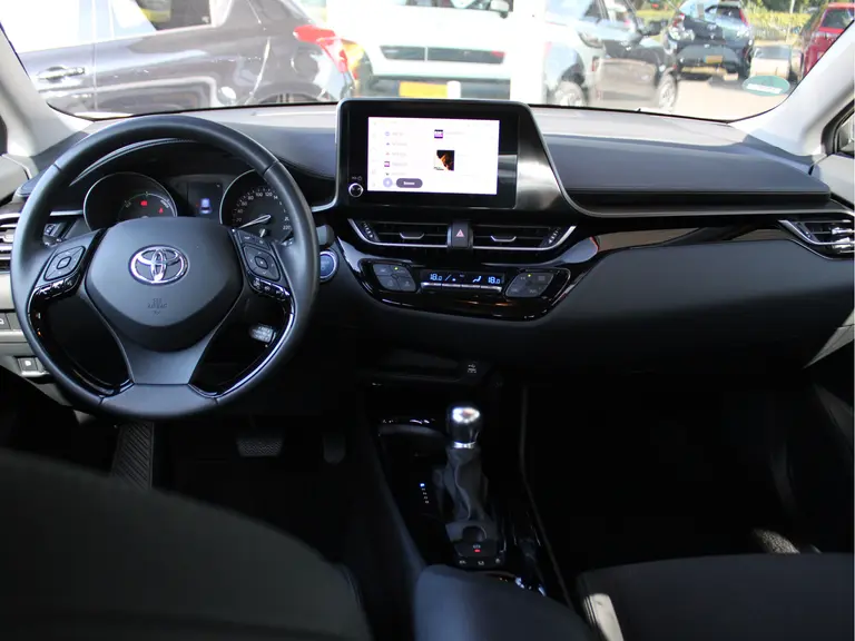 Toyota C-HR 1.8 Hybrid Dynamic Automaat Navigatie, Cruise Control Adaptief, Parkeersensoren Voor en Achter, Airco Automatisch afbeelding 25