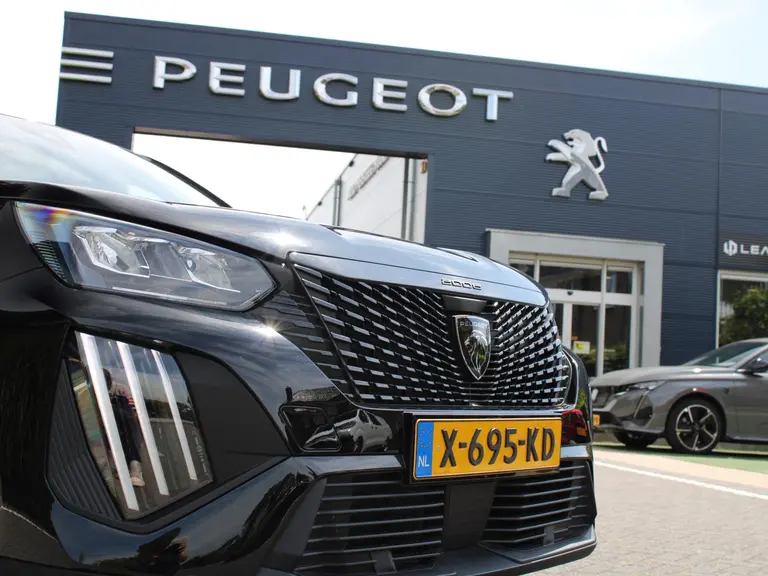 Peugeot e-2008 Active 54 kWh 156pk Navigatie, Achteruitrijcamera, Apple Carplay, Android Auto, Climate Control, Cruise Control afbeelding 3