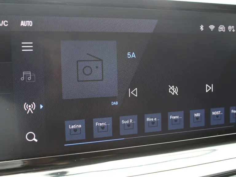 Peugeot 208 Allure 1.2 Hybrid 100PK e-DCS6 Automaat Navigatie, Camera Achter, Stoelverwarming voor, Adaptieve Cruise Control afbeelding 24