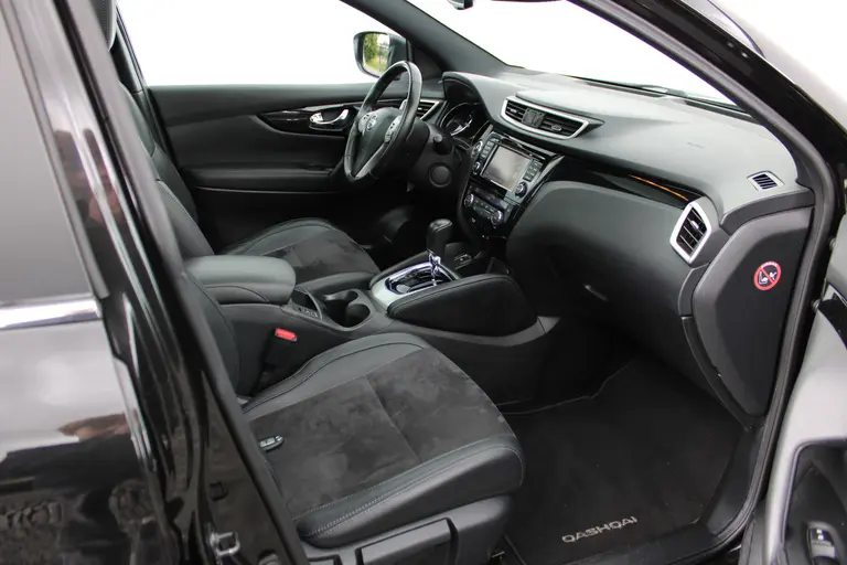 Nissan QASHQAI 1.2 N-Vision, Automaat, Parkeersensoren voor en Achter Panorama Dak! afbeelding 12