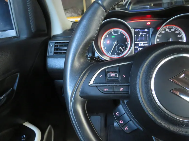 Suzuki Swift Boosterjet,Stijl/Style Smart Hybrid, Dealer onderhouden Navigatie, Keyless, Cruise-Control afbeelding 26