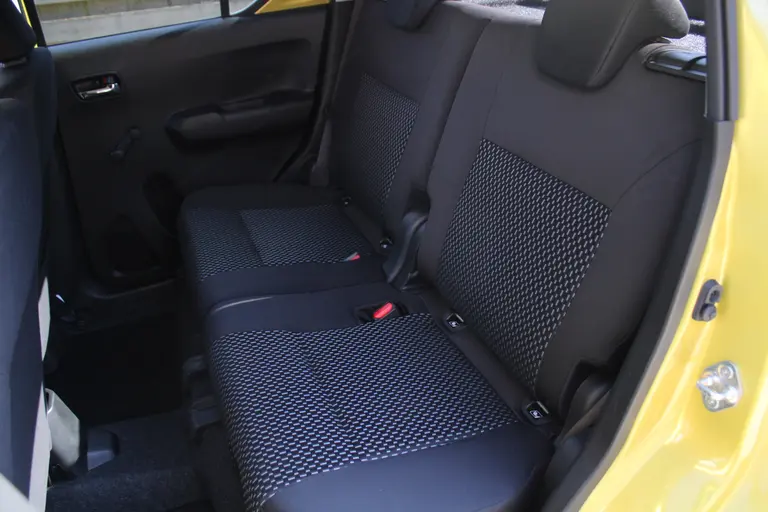 Suzuki Ignis 1.2 Smart Hybrid Select Stoelverwarming, Achteruitrijcamera, Airco, Verwarmde Buitenspiegels, Bluetooth afbeelding 7