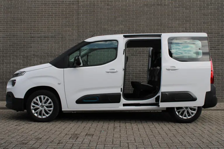 Citroën E-Berlingo Feel 50 kWh Airco, Cruise controle, Apple carplay/Android auto, Schuifdeur L+R, Camera, Bluetooth, afbeelding 3