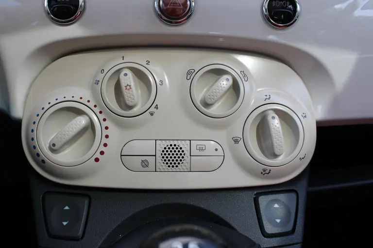 Fiat 500 0.9 TwinAir Lounge afbeelding 25