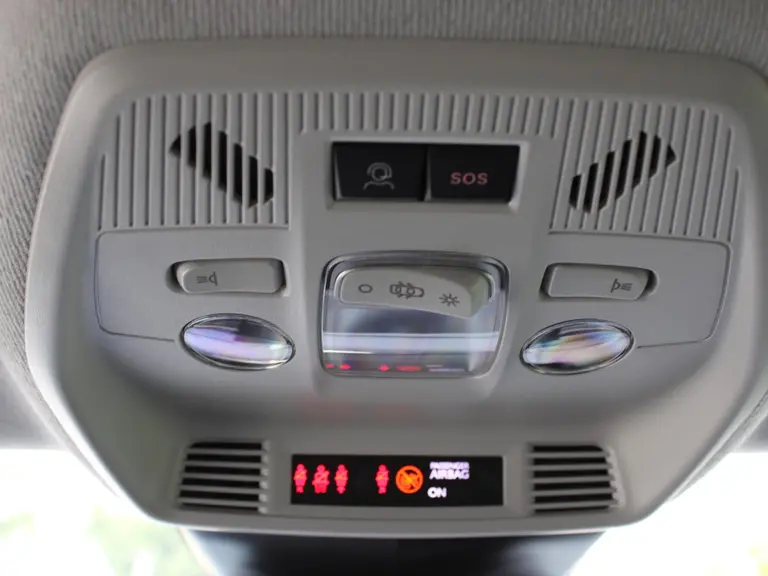 Citroën C3 Aircross Plus 1.2 Turbo 100pk Achteruitrijcamera, Climate Control, Cruise Control, Apple Car Play, Android Auto Navigatie afbeelding 32